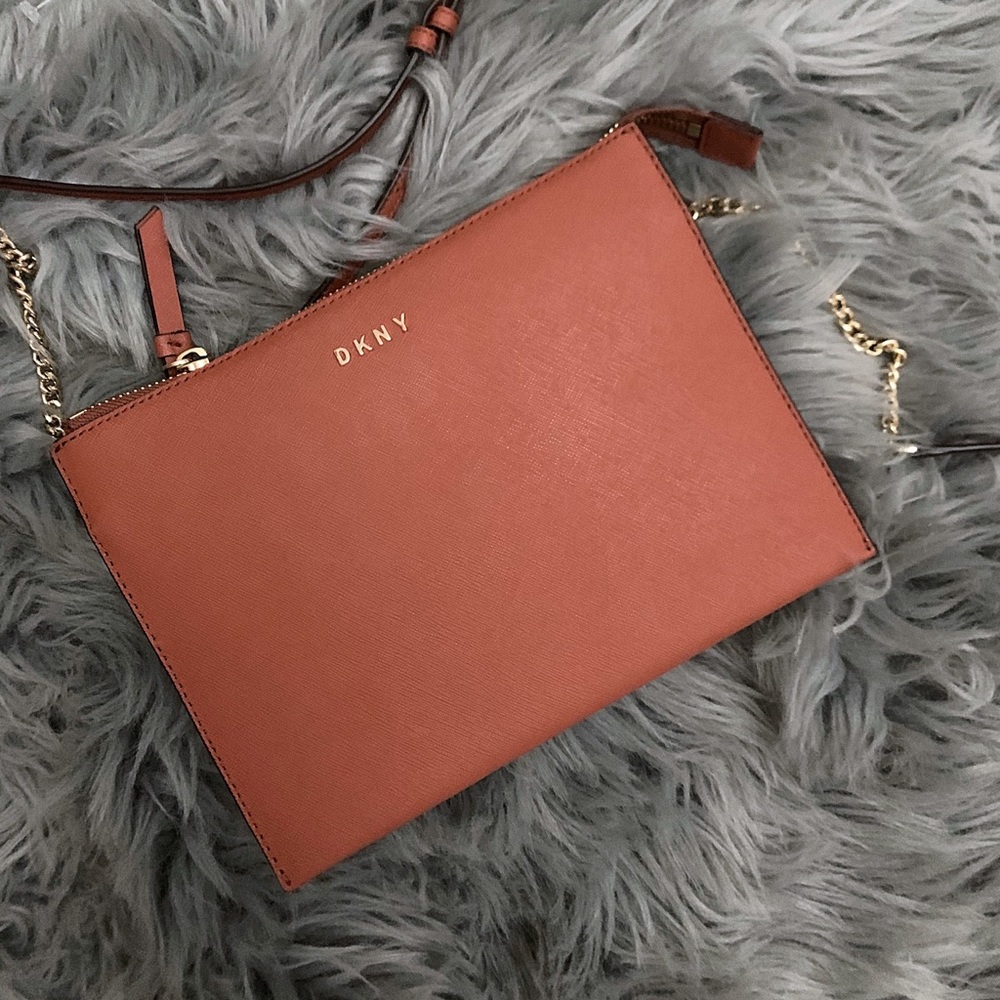 DKNY CROSSBODY BAG